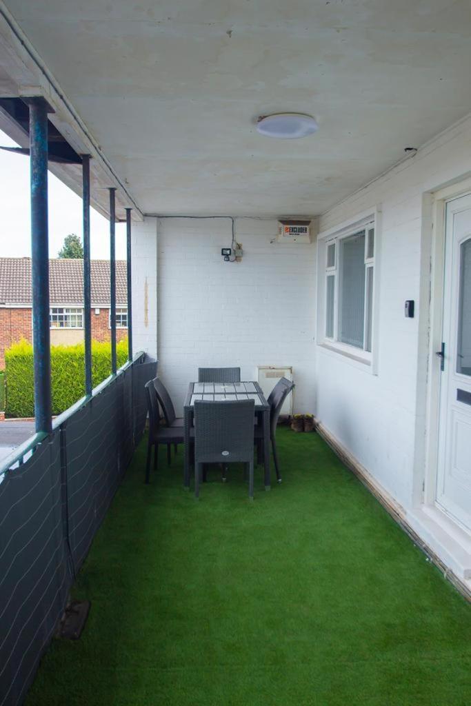 Hilltop Place Suites Near Doncaster Racecourse Δωμάτιο φωτογραφία
